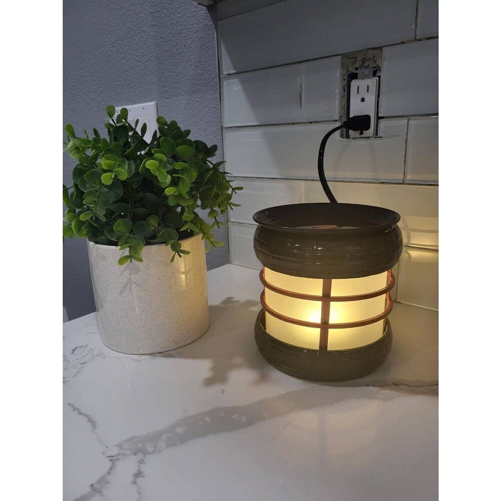 Mindful design vintage candle and fragrance warmer 1223191